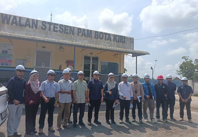 TAKLIMAT DAN LAWATAN PEGAWAI KHAS MENTERI BESAR, DUN BOTA KE PROJEK MENAIKTARAF INFRASTRUKTUR PENGAIRAN SERTA KERJA-KERJA LAIN BERKAITAN DI SKIM PENGAIRAN NEGERI PERAK (PAM BOTA KIRI DAN RUMAH PAM PENDIAT – FASA 1)