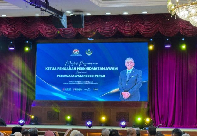 MAJLIS PERJUMPAAN KETUA PENGARAH PERKHIDMATAN AWAM BERSAMA PEGAWAI AWAM NEGERI PERAK