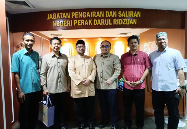 KUNJUNGAN HORMAT DARIPADA YB. SENATOR DATUK SERI DR. MUJAHID BIN YUSOF RAWA, AHLI DEWAN NEGARA